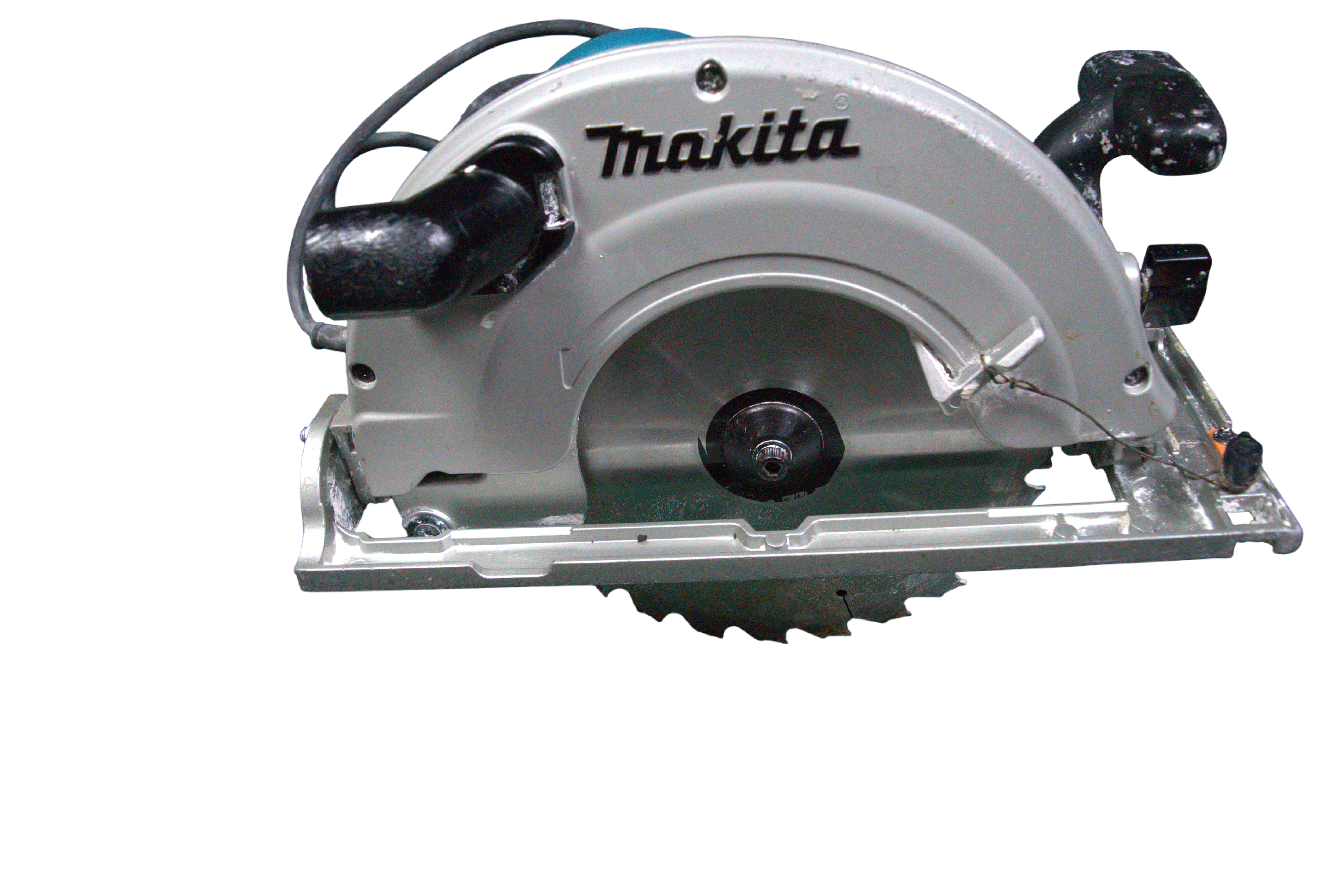 Ferăstrăul Circular Makita 5903R